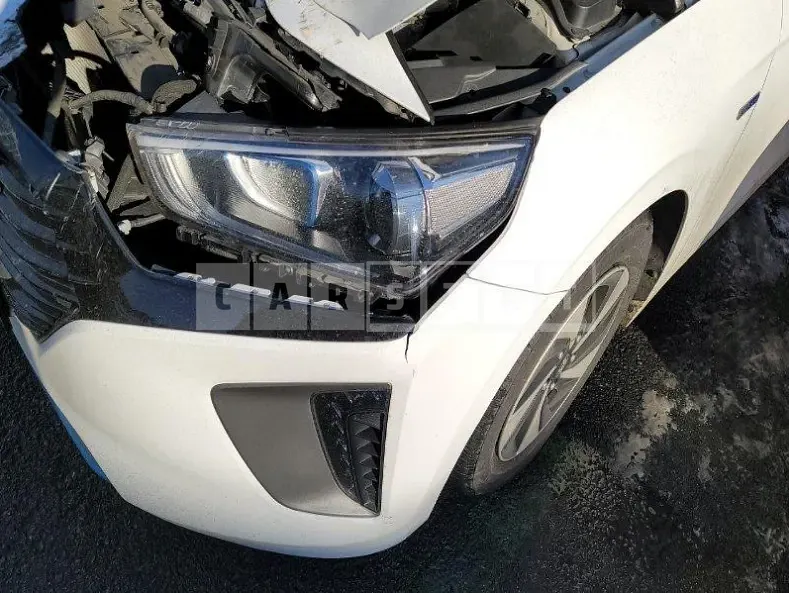 Photo 2 of 6: 2016 Hyundai Modern Ionic, VIN KMHC751CGGU000453 — Korean insurance auction