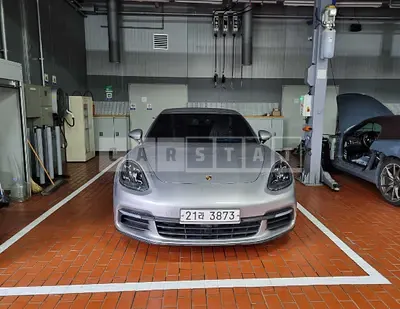 Photo 1 of 11: 2018 Porsche Panamera 4, VIN WP0AA2972JL115728 — Korean insurance auction