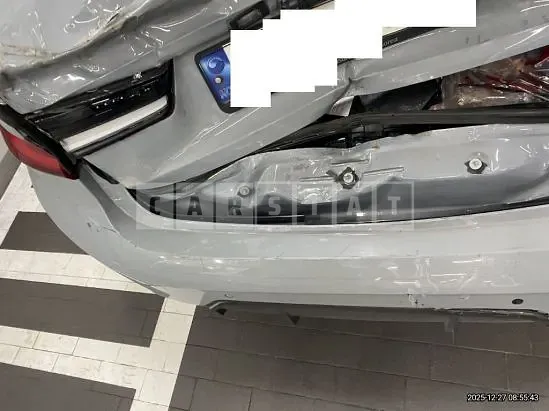 Photo 2 of 26: 2023 BMW 320i — Korean insurance auction