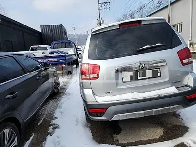 Photo 1 of 43: 2017 Kia Mojave 4WD, VIN KNAKN814DHA167170 — Korean insurance auction