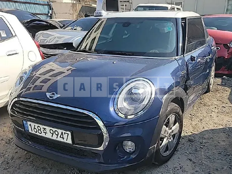 Photo 2 of 25: 2018 MINI Cooper D Five-Door, VIN WMWXT310XJ2G00763 — Korean insurance auction