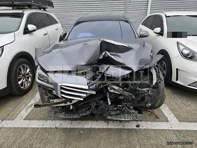 Photo 1 of 15: 2015 Genesis Dh — Korean insurance auction