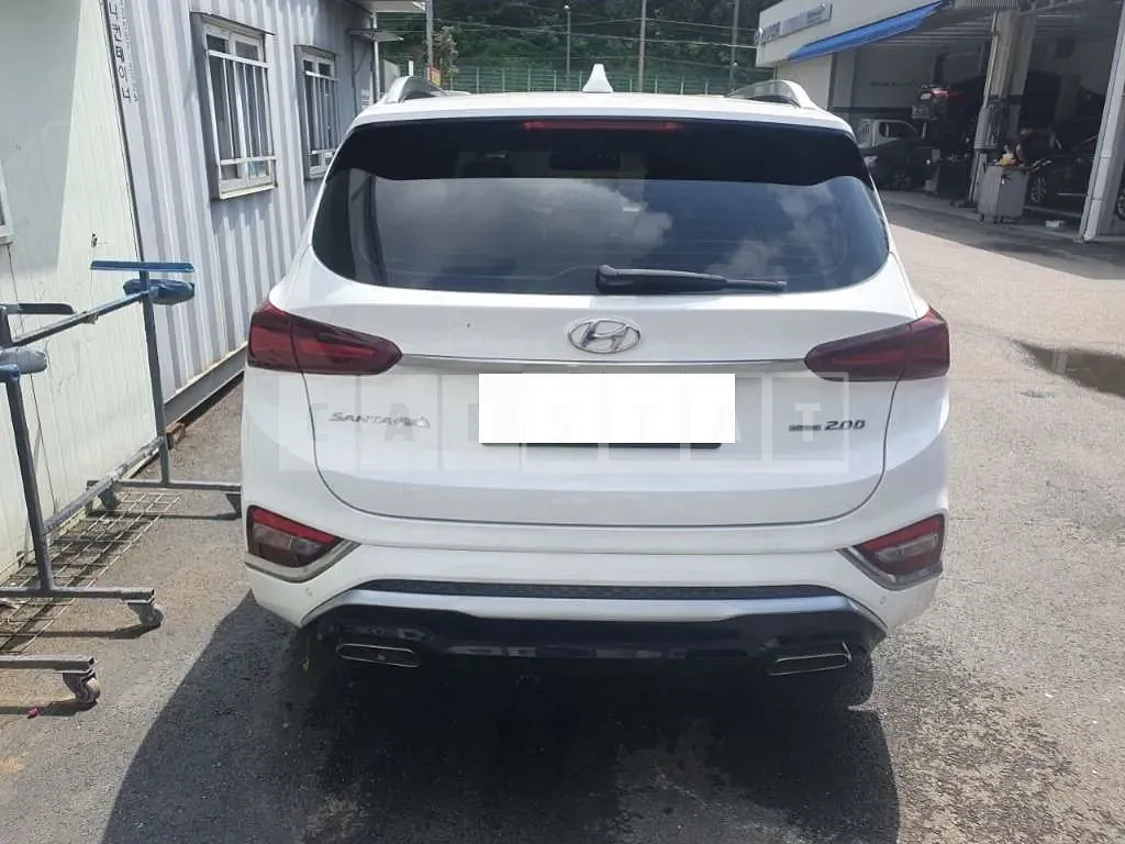 Photo 2 of 15: 2019 Hyundai Santa Fe, VIN KMHS581BDKU131055 — Korean insurance auction