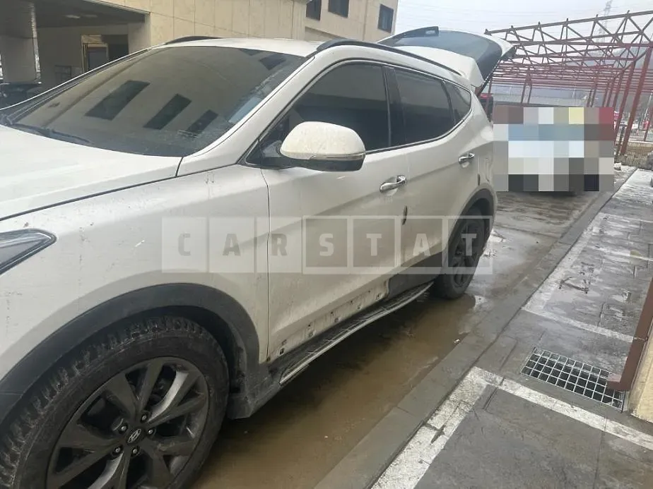 Photo 3 of 3: 2016 Hyundai Santa Fe DM 2.0 — Korean insurance auction