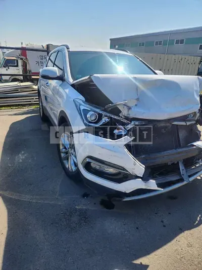 Photo 1 of 10: 2015 Hyundai Santa Fe DM — Korean insurance auction