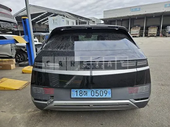 Photo 2 of 8: 2023 Hyundai IONIQ 5 — Korean insurance auction