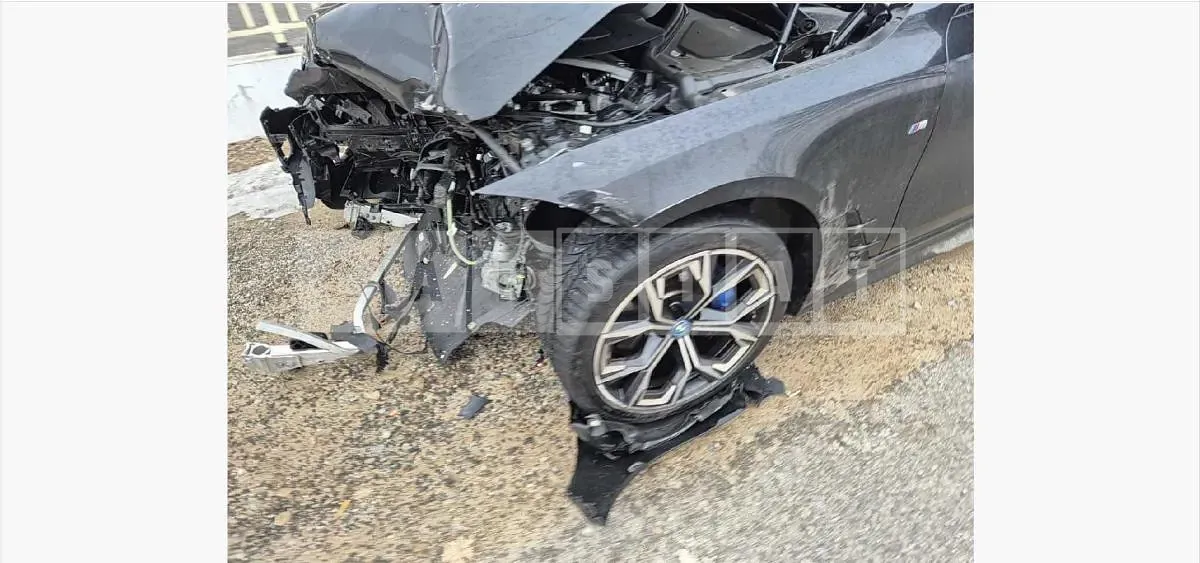 Photo 2 of 35: 2023 BMW i4 eDrive 40 Electric Car — Korean insurance auction