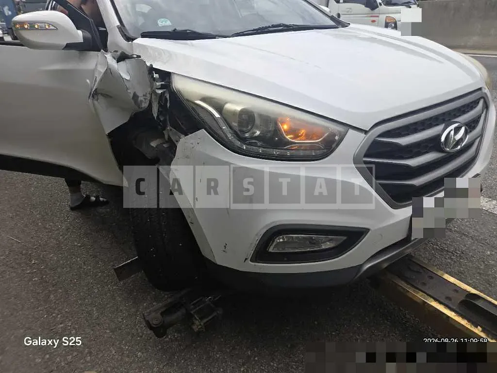 Photo 2 of 6: 2015 Hyundai Tucson ix — Korean insurance auction