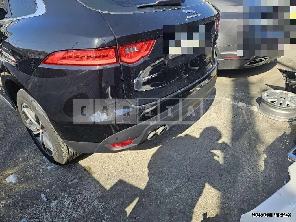 Photo 2 of 12: 2017 Jaguar (parts) F-Pace 20d Bumper — Korean insurance auction