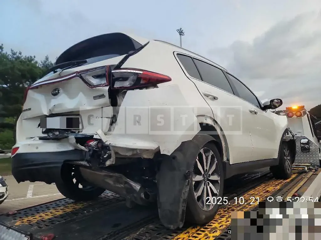 Photo 2 of 5: 2017 Kia Sportage — Korean insurance auction