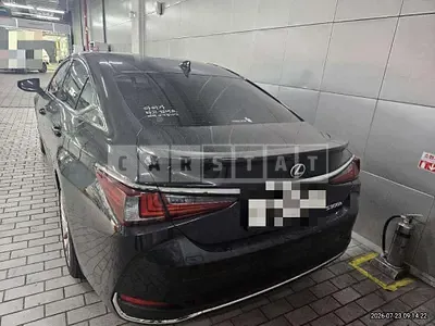 Photo 1 of 22: 2023 Lexus ES300h — Korean insurance auction