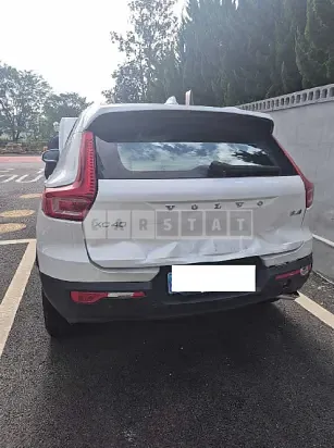 Photo 2 of 10: 2024 Volvo XC40 B4 AWD — Korean insurance auction