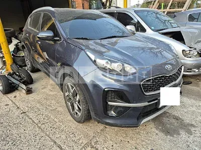 Photo 1 of 19: 2019 Kia Sportage — Korean insurance auction