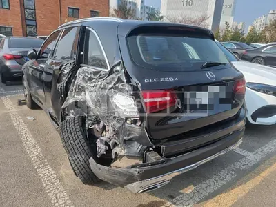 Photo 1 of 25: 2016 Mercedes-Benz GLC220 d 4Matic — Korean insurance auction
