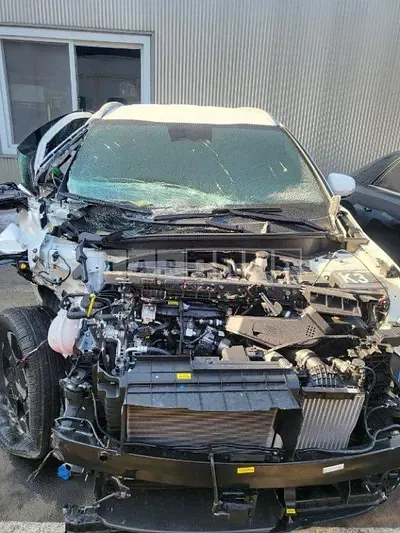 Photo 1 of 17: 2025 Kia Sportage, VIN KNAPV81BBSK381776 — Korean insurance auction