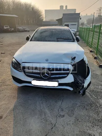 Photo 1 of 11: 2017 Mercedes-Benz E300, VIN WDDZF4JB5HA051826 — Korean insurance auction