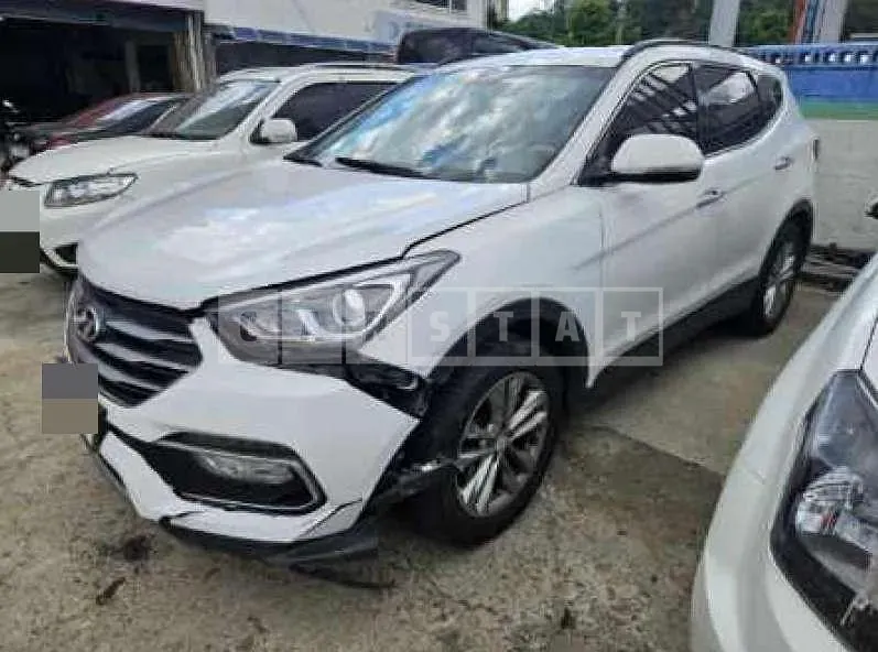 Photo 2 of 9: 2016 Hyundai Santa Fe DM — Korean insurance auction