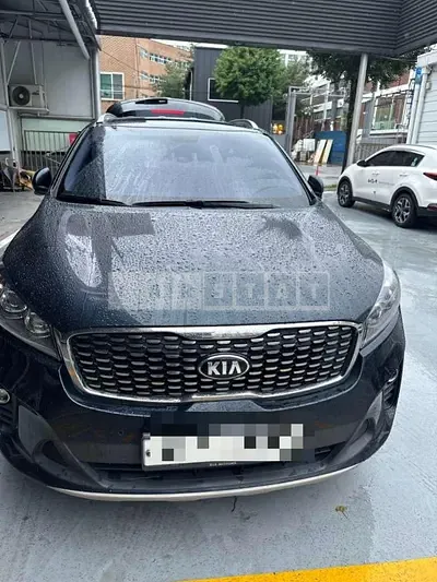 Photo 1 of 5: 2017 Kia Sorento — Korean insurance auction