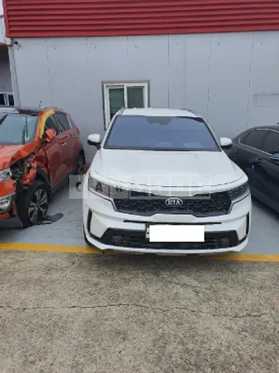 Photo 1 of 6: 2021 Kia Sorento, VIN KNARH81BGMA020410 — Korean insurance auction