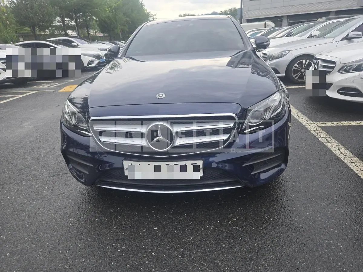 Photo 2 of 21: 2019 Mercedes-Benz E300 4Matic — Korean insurance auction