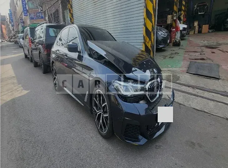 Photo 2 of 9: 2021 BMW 530i, VIN WBA71BH00MWX14531 — Korean insurance auction