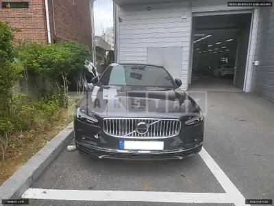 Photo 1 of 43: 2022 Volvo S90B5, VIN LVYPTL12DNP265924 — Korean insurance auction