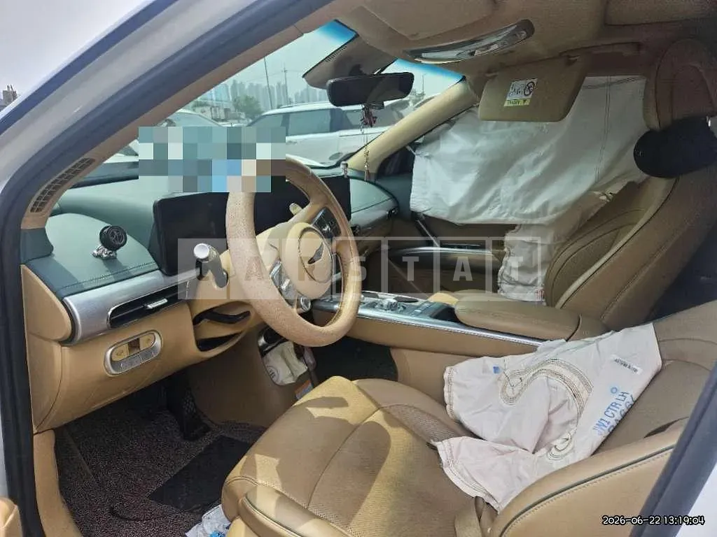 Photo 2 of 16: 2021 Genesis GV60 Electric Car — Korean insurance auction