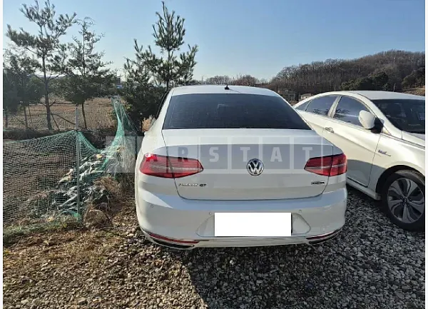 Photo 2 of 21: 2018 Volkswagen Passat GT 2.0TDI 4MOTION — Korean insurance auction
