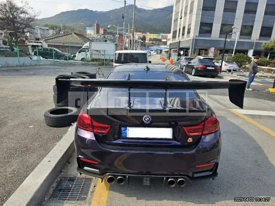 Photo 2 of 36: 2015 BMW M4 Coupe — Korean insurance auction