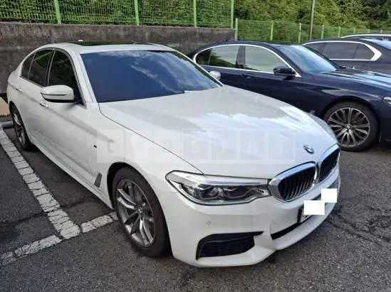 Photo 2 of 20: 2018 BMW 530i, VIN WBAJD3107JWC14619 — Korean insurance auction