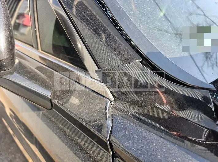 Photo 2 of 23: 2024 Genesis GV70 — Korean insurance auction