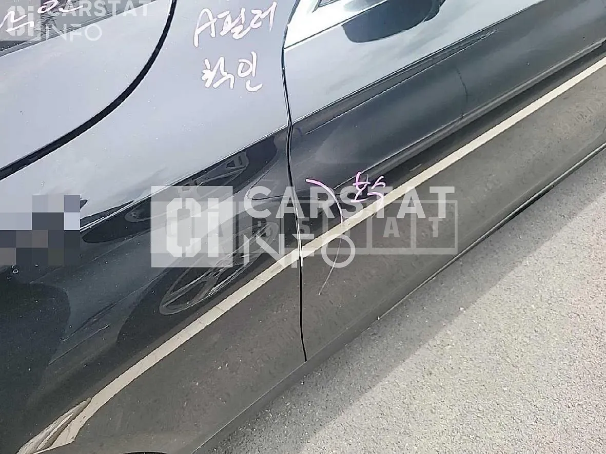 Photo 2 of 35: 2019 Mercedes-Benz E 350 4Matic, VIN WDDZF8GB6KA590431 — Korean insurance auction