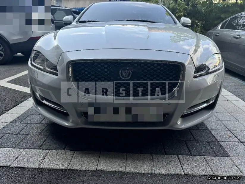 Photo 2 of 29: 2016 Jaguar XJ 3.0d — Korean insurance auction