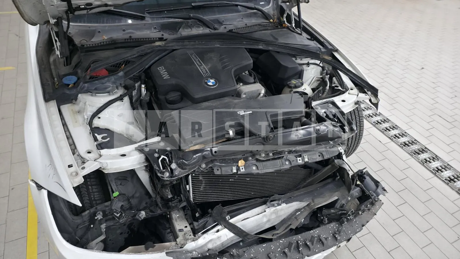 Photo 2 of 3: 2018 BMW 320i, VIN WBA8A9109JAE91277 — Korean insurance auction