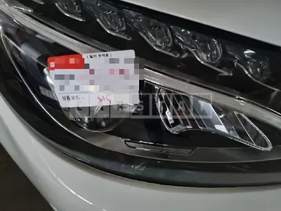 Photo 1 of 5: 2018 Mercedes-Benz (parts) C200 Cabriolet Headlamp — Korean insurance auction