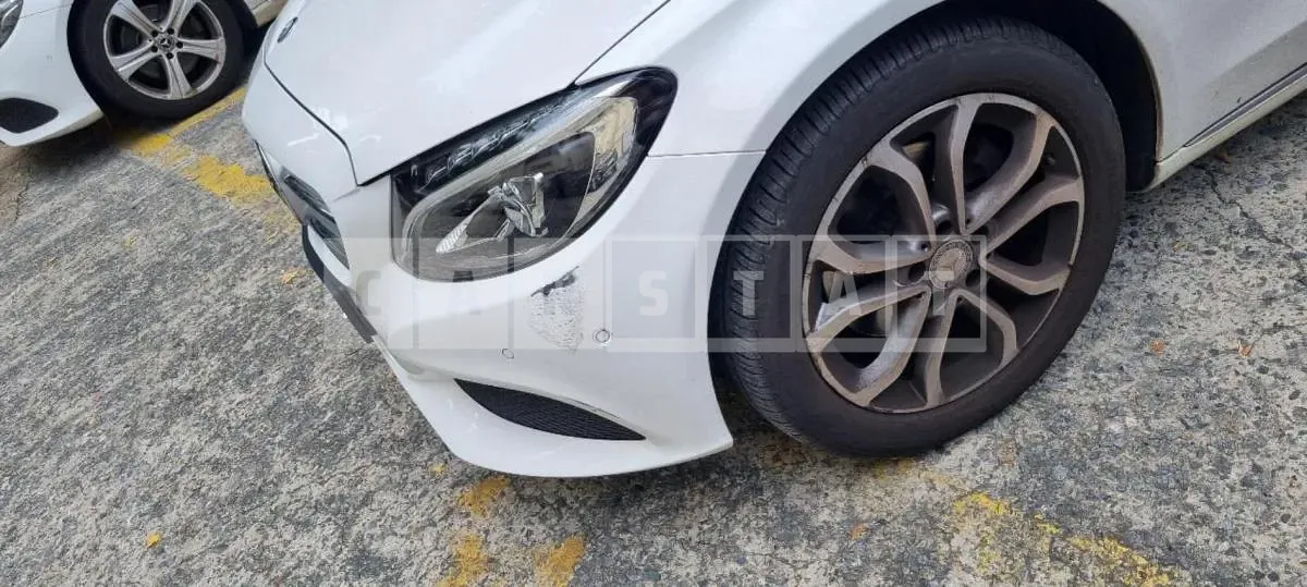 Photo 2 of 2: 2017 Mercedes-Benz (parts) C220 d Headlamp — Korean insurance auction