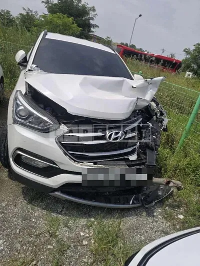 Photo 1 of 9: 2016 Hyundai Santa Fe DM 4WD — Korean insurance auction
