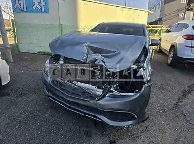 Photo 1 of 23: 2019 Mercedes-Benz E 300 4Matic, VIN WDDZF4KB5KA677706 — Korean insurance auction