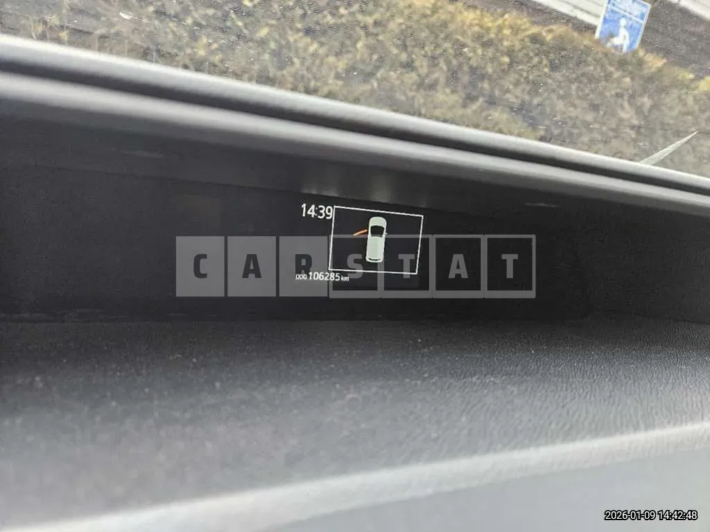 Photo 2 of 9: 2019 Toyota Prius C — Korean insurance auction