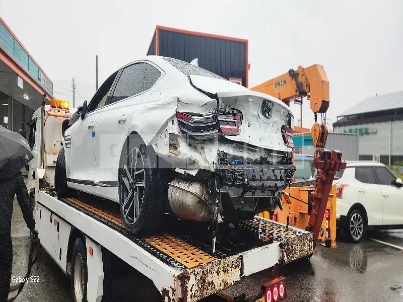 Photo 2 of 15: 2024 Genesis G80 AWD — Korean insurance auction