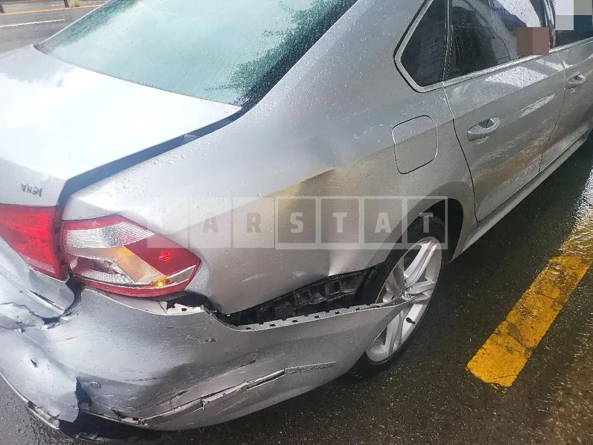 Photo 2 of 9: 2014 Volkswagen Passat 2.0 TDI — Korean insurance auction