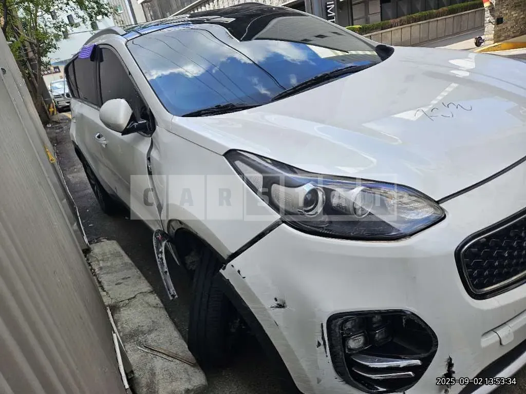 Photo 2 of 13: 2016 Kia Sportage — Korean insurance auction