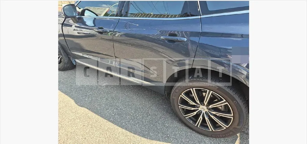 Photo 2 of 24: 2021 Volvo XC60T8 AWD — Korean insurance auction