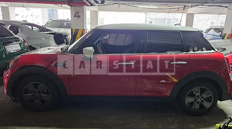 Photo 2 of 33: 2023 MINI Cooper Five-Door, VIN WMW41DK05P2T67510 — Korean insurance auction