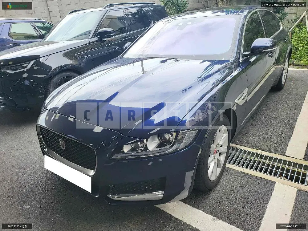 Photo 2 of 9: 2017 Jaguar New XF 20d, VIN SAJBA4BN3HCY36984 — Korean insurance auction