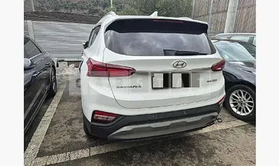 Photo 1 of 42: 2018 Hyundai Santa Fe TM Diesel 2.2 4WD — Korean insurance auction