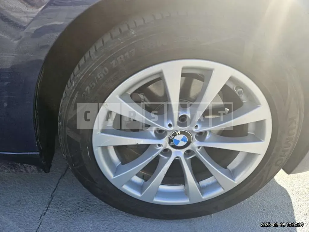 Photo 2 of 12: 2018 BMW 320d — Korean insurance auction