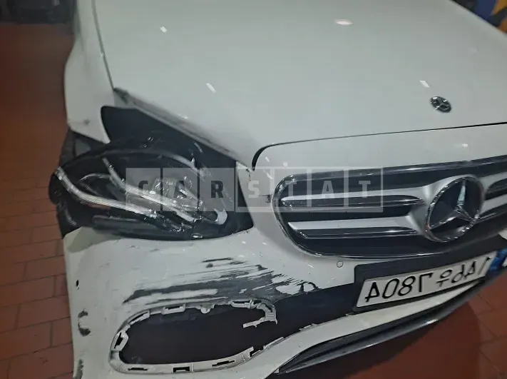 Photo 2 of 9: 2019 Mercedes-Benz E 300, VIN WDDZF4JBXKA655945 — Korean insurance auction