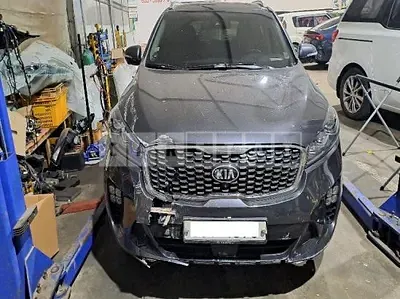 Photo 1 of 27: 2018 Kia Sorento, VIN KNAPH81BDJA393410 — Korean insurance auction