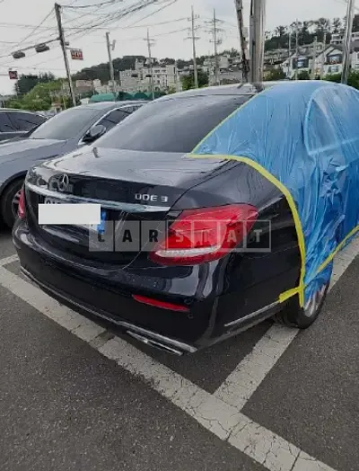 Photo 1 of 9: 2018 Mercedes-Benz E300 4Matic, VIN WDDZF4KB2JA295129 — Korean insurance auction